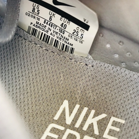Nike free white focus flyknit sneaker Sz 8.5M - Picture 8 of 8